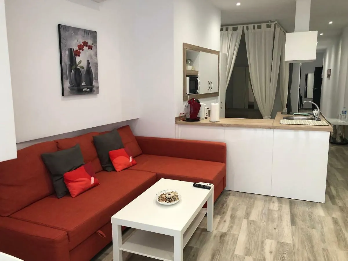 Cozy Apartment In The Heart Of Torremolinos