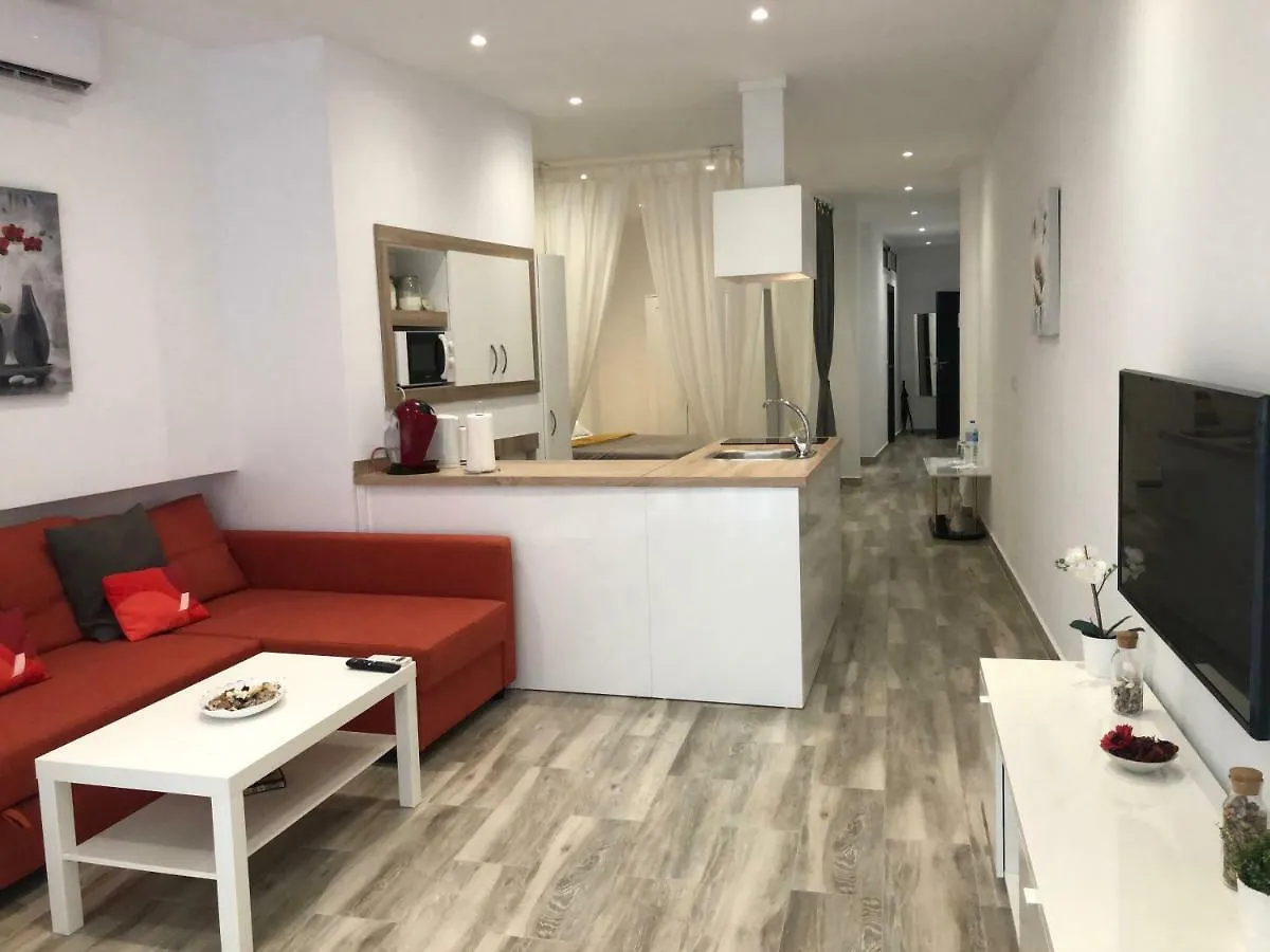Cozy Apartment In The Heart Of Torremolinos