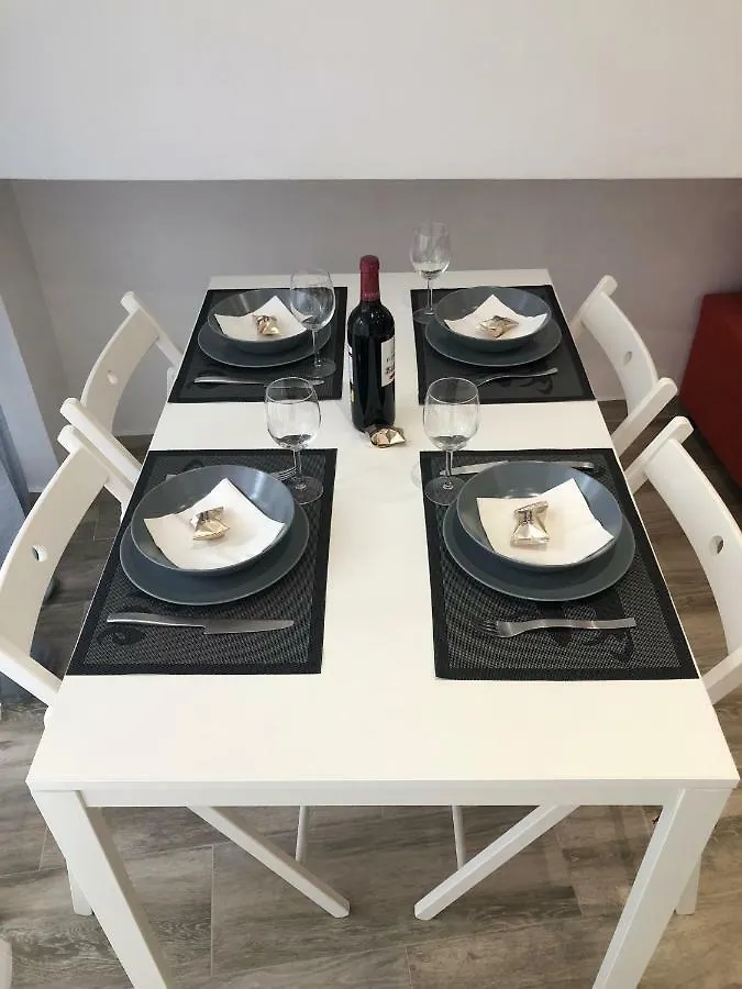 Cozy Apartment In The Heart Of Torremolinos